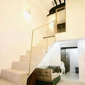  Appartement Le Madeleine France